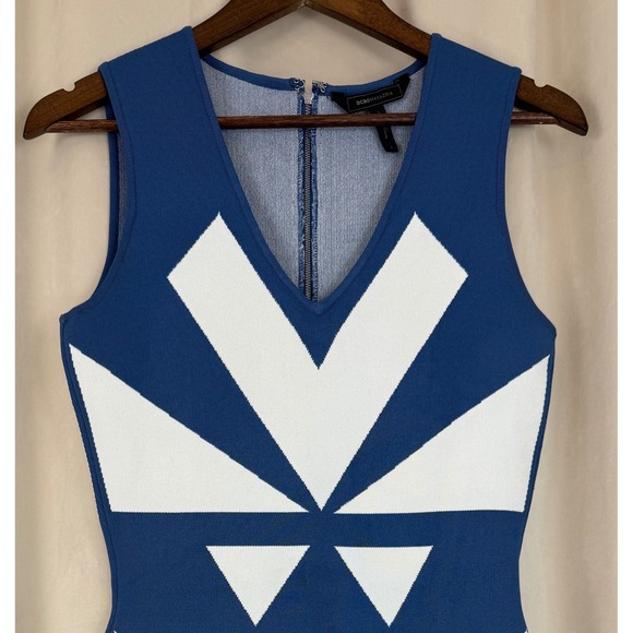 BCBGMaxAzria Evinna Blue & White Geometric Jacquard Sheath Dress – Size Small - Picture 2 of 7